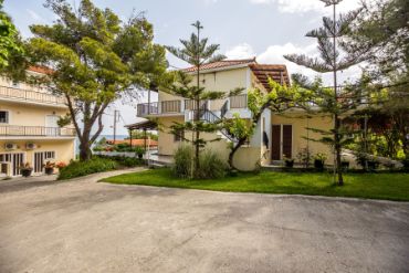 arvanitakis studios and apartments Tragaki Zakynthos 