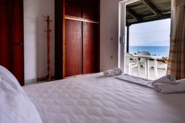 arvanitakis studios and apartments Tragaki Zakynthos 